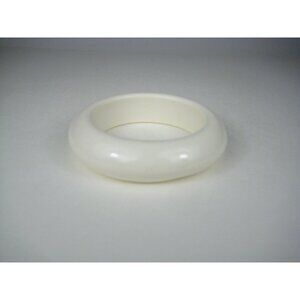 White Vintage Lucite Bangle Bracelet Plastic Chunky Statement Heavy